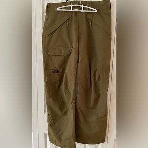 Men’s Medium The North Face Waterproof Ski/Snowboard Pants.